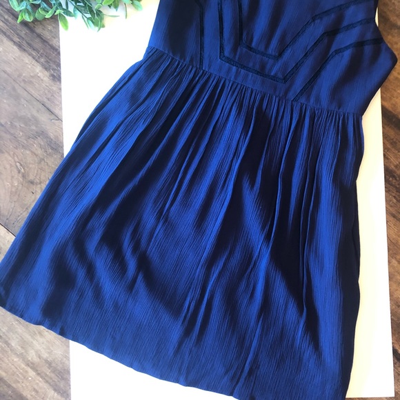 🆕{Princess by Vera Wang} Embroidery Floral Pleated Sleeveless Dress - Picture 3 of 7